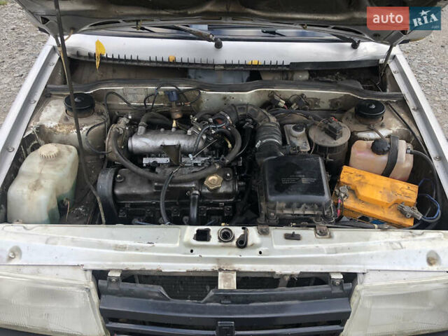 ВАЗ 21099 2003 в Бердичеве на Automoto.ua Серый ВАЗ 21099, объемом двигателя 1.5 л и пробегом 198 тыс. км за 1450 $, фото 9 на Automoto.ua