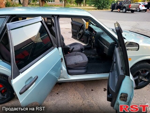 Серый ВАЗ 21099, объемом двигателя 1.5 л и пробегом 181 тыс. км за 1600 $, фото 3 на Automoto.ua