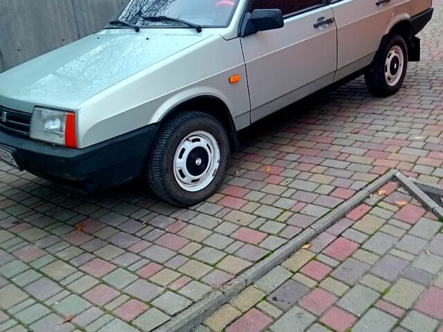 Серый ВАЗ 21099, объемом двигателя 1.5 л и пробегом 190 тыс. км за 1550 $, фото 4 на Automoto.ua