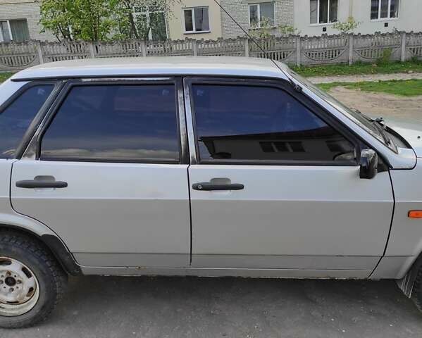 Сірий ВАЗ 21099, об'ємом двигуна 1.5 л та пробігом 169 тис. км за 1600 $, фото 3 на Automoto.ua