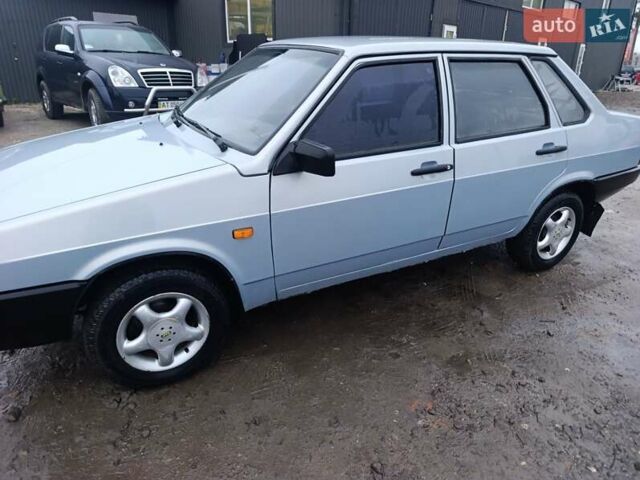 Серый ВАЗ 21099, объемом двигателя 1.5 л и пробегом 160 тыс. км за 1700 $, фото 1 на Automoto.ua