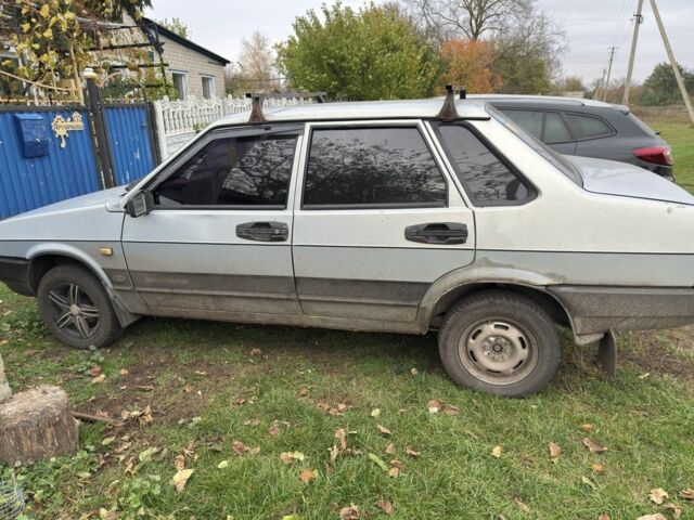 Серый ВАЗ 21099, объемом двигателя 1.5 л и пробегом 200 тыс. км за 1000 $, фото 5 на Automoto.ua