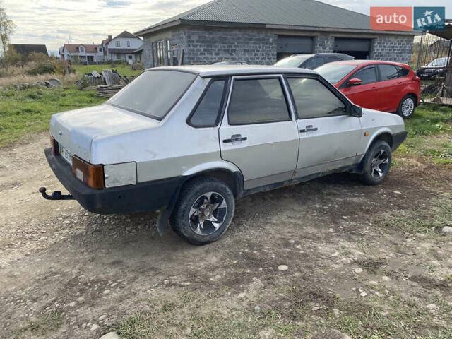 Серый ВАЗ 21099, объемом двигателя 1.5 л и пробегом 180 тыс. км за 1000 $, фото 3 на Automoto.ua
