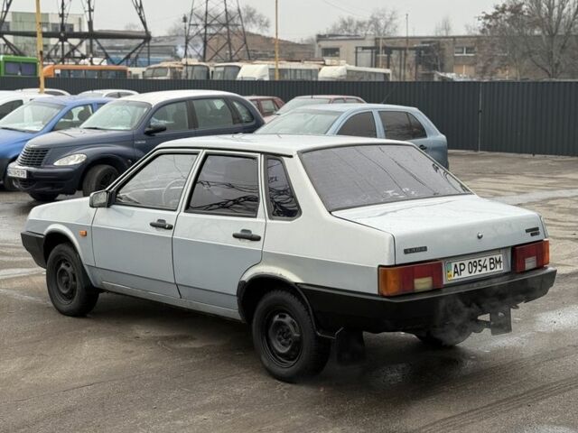 Серый ВАЗ 21099, объемом двигателя 1.5 л и пробегом 200 тыс. км за 1200 $, фото 2 на Automoto.ua