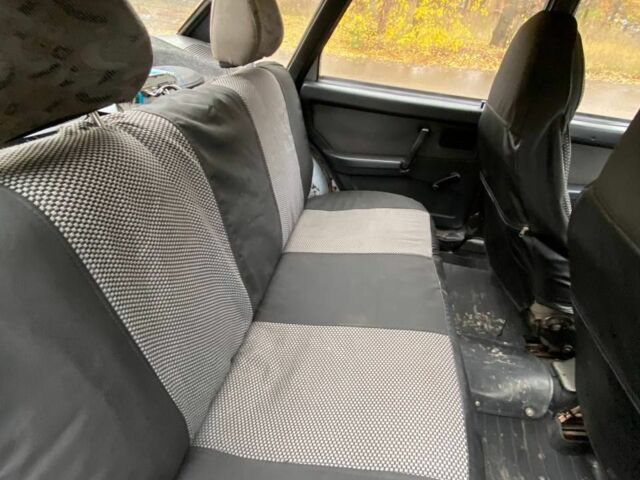 Серый ВАЗ 21099, объемом двигателя 1.5 л и пробегом 400 тыс. км за 1500 $, фото 4 на Automoto.ua