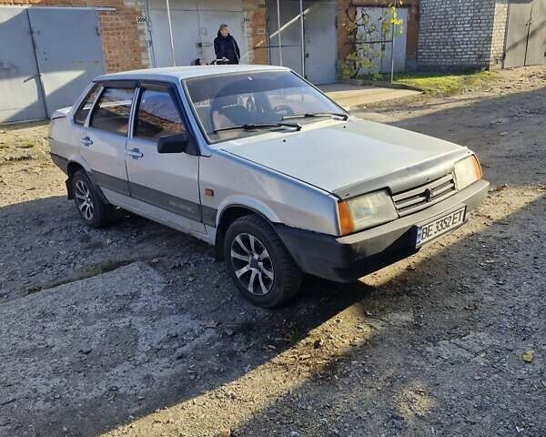 Серый ВАЗ 21099, объемом двигателя 1.5 л и пробегом 258 тыс. км за 2100 $, фото 2 на Automoto.ua