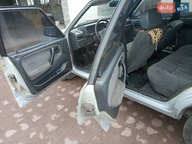 Серый ВАЗ 21099, объемом двигателя 1.5 л и пробегом 104 тыс. км за 999 $, фото 7 на Automoto.ua