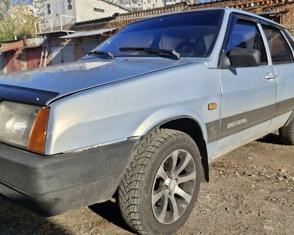 Серый ВАЗ 21099, объемом двигателя 1.5 л и пробегом 258 тыс. км за 2100 $, фото 3 на Automoto.ua