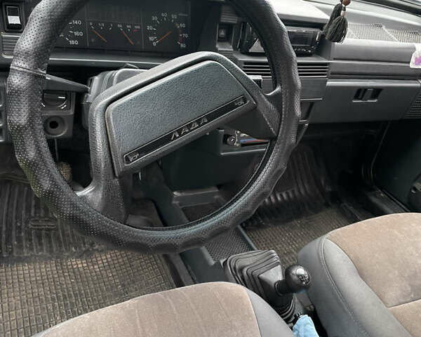 Серый ВАЗ 21099, объемом двигателя 1.5 л и пробегом 120 тыс. км за 1200 $, фото 4 на Automoto.ua