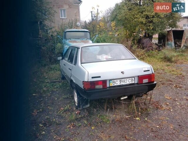 Сірий ВАЗ 21099, об'ємом двигуна 1.3 л та пробігом 250 тис. км за 401 $, фото 5 на Automoto.ua