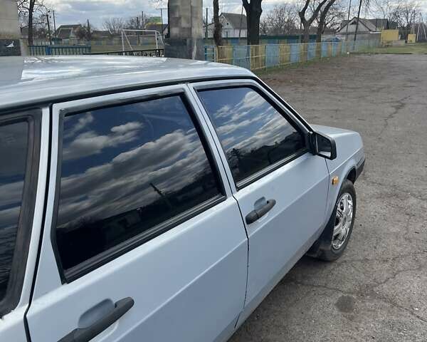 Серый ВАЗ 21099, объемом двигателя 1.5 л и пробегом 230 тыс. км за 1570 $, фото 6 на Automoto.ua