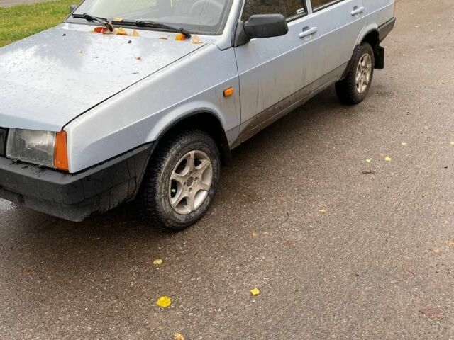 Серый ВАЗ 21099, объемом двигателя 1.5 л и пробегом 400 тыс. км за 1500 $, фото 1 на Automoto.ua