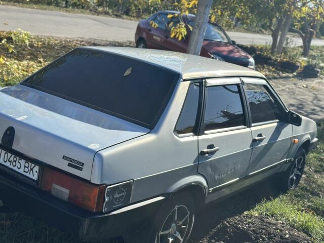 Серый ВАЗ 21099, объемом двигателя 1.5 л и пробегом 200 тыс. км за 1600 $, фото 1 на Automoto.ua