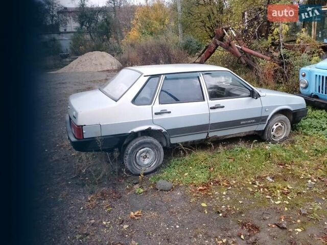 Сірий ВАЗ 21099, об'ємом двигуна 1.3 л та пробігом 250 тис. км за 401 $, фото 3 на Automoto.ua