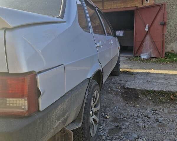 Серый ВАЗ 21099, объемом двигателя 1.5 л и пробегом 258 тыс. км за 2100 $, фото 5 на Automoto.ua