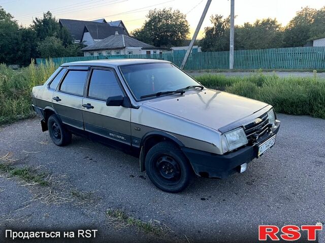 Серый ВАЗ 21099, объемом двигателя 1.5 л и пробегом 320 тыс. км за 750 $, фото 3 на Automoto.ua