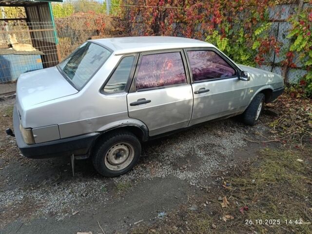 Сірий ВАЗ 21099, об'ємом двигуна 1.5 л та пробігом 275 тис. км за 1314 $, фото 3 на Automoto.ua