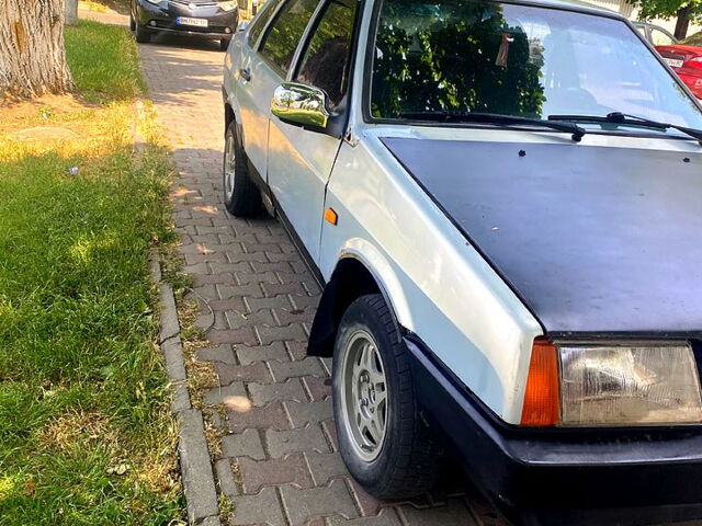 Серый ВАЗ 21099, объемом двигателя 1.5 л и пробегом 0 тыс. км за 900 $, фото 3 на Automoto.ua