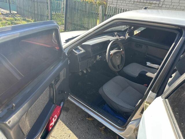 Серый ВАЗ 21099, объемом двигателя 1.5 л и пробегом 200 тыс. км за 1600 $, фото 4 на Automoto.ua