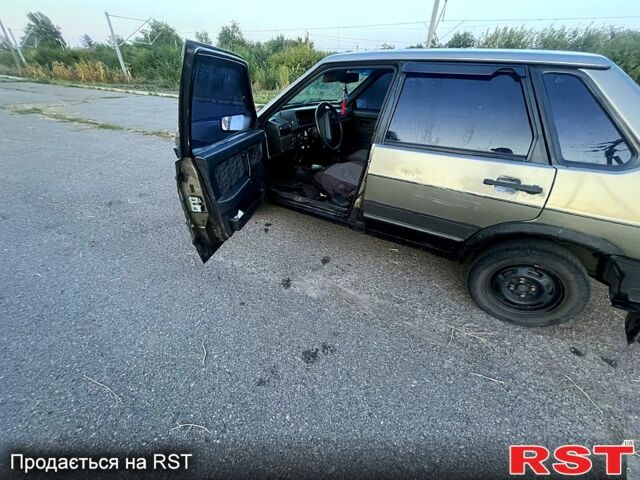 Серый ВАЗ 21099, объемом двигателя 1.5 л и пробегом 320 тыс. км за 750 $, фото 5 на Automoto.ua