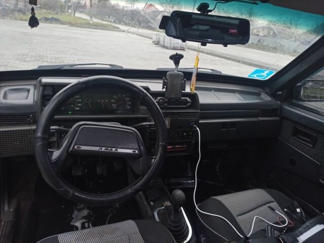 Сірий ВАЗ 21099, об'ємом двигуна 1.5 л та пробігом 250 тис. км за 1550 $, фото 10 на Automoto.ua