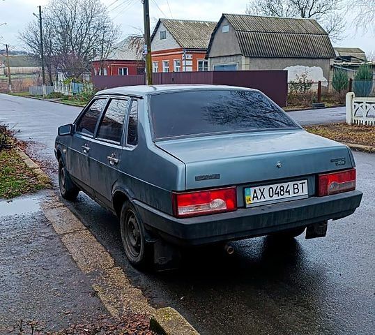 Серый ВАЗ 21099, объемом двигателя 1.5 л и пробегом 196 тыс. км за 1000 $, фото 1 на Automoto.ua