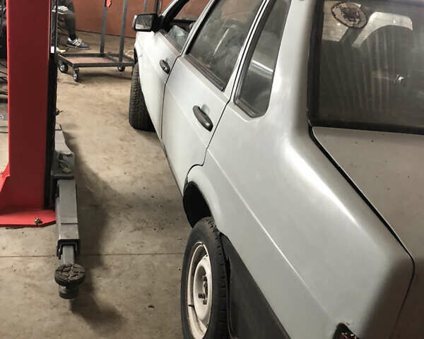 Серый ВАЗ 21099, объемом двигателя 1.5 л и пробегом 200 тыс. км за 1000 $, фото 4 на Automoto.ua