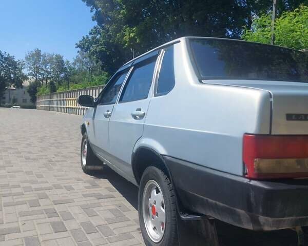 Сірий ВАЗ 21099, об'ємом двигуна 1.5 л та пробігом 185 тис. км за 2000 $, фото 6 на Automoto.ua