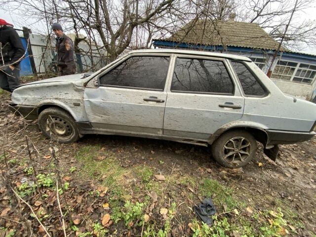 Сірий ВАЗ 21099, об'ємом двигуна 1.5 л та пробігом 180 тис. км за 800 $, фото 3 на Automoto.ua