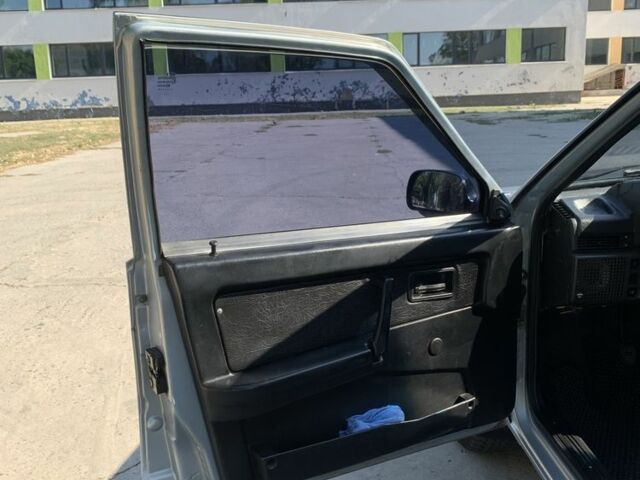 Серый ВАЗ 21099, объемом двигателя 1.5 л и пробегом 253 тыс. км за 2100 $, фото 6 на Automoto.ua