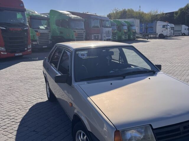 Серый ВАЗ 21099, объемом двигателя 1.5 л и пробегом 200 тыс. км за 1550 $, фото 1 на Automoto.ua