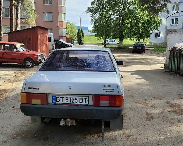 Серый ВАЗ 21099, объемом двигателя 1.6 л и пробегом 320 тыс. км за 1000 $, фото 2 на Automoto.ua