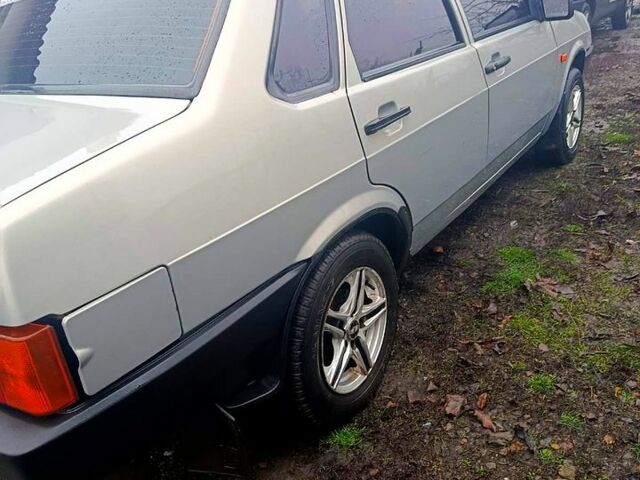 Сірий ВАЗ 21099, об'ємом двигуна 1.5 л та пробігом 155 тис. км за 1150 $, фото 3 на Automoto.ua