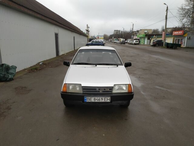 Серый ВАЗ 21099, объемом двигателя 1.5 л и пробегом 220 тыс. км за 2000 $, фото 2 на Automoto.ua