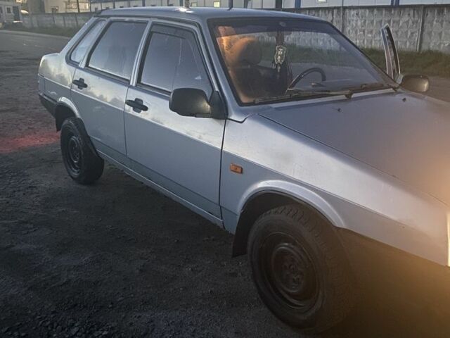 Серый ВАЗ 21099, объемом двигателя 1.5 л и пробегом 200 тыс. км за 719 $, фото 1 на Automoto.ua