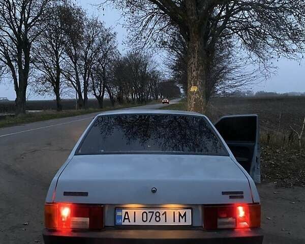 Сірий ВАЗ 21099, об'ємом двигуна 1.5 л та пробігом 180 тис. км за 2000 $, фото 2 на Automoto.ua