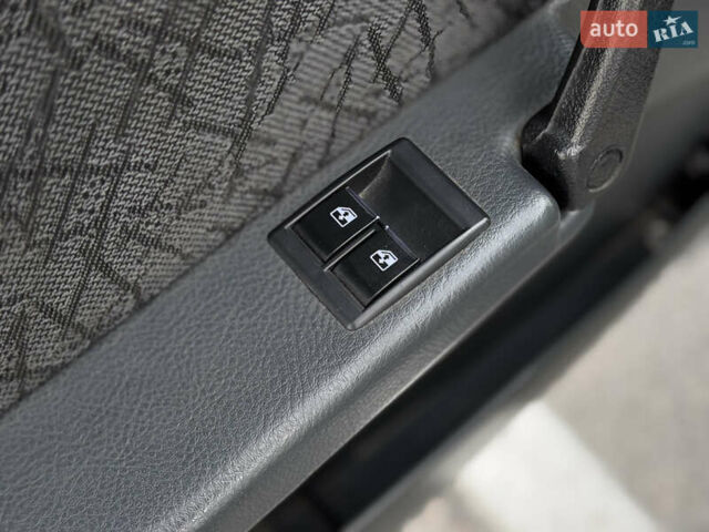 ВАЗ 21099 2005 в Днепре (Днепропетровске) на Automoto.ua Серый ВАЗ 21099, объемом двигателя 1.6 л и пробегом 140 тыс. км за 2500 $, фото 13 на Automoto.ua