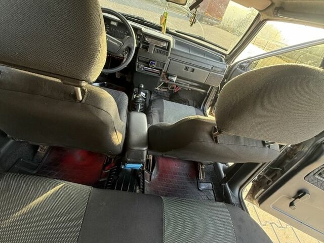 Серый ВАЗ 21099, объемом двигателя 1.5 л и пробегом 235 тыс. км за 1500 $, фото 4 на Automoto.ua