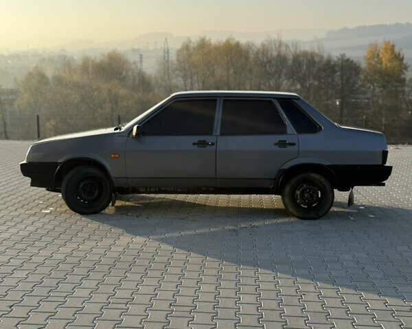 Серый ВАЗ 21099, объемом двигателя 1.5 л и пробегом 235 тыс. км за 1500 $, фото 3 на Automoto.ua