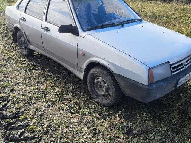 Серый ВАЗ 21099, объемом двигателя 1.5 л и пробегом 200 тыс. км за 1400 $, фото 1 на Automoto.ua