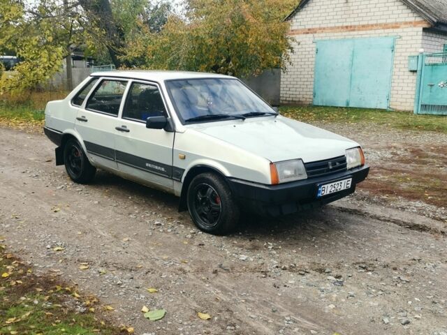 ВАЗ 21099 2005 в Кременчуге на Automoto.ua Серый ВАЗ 21099, объемом двигателя 1.5 л и пробегом 150 тыс. км за 1650 $, фото 4 на Automoto.ua