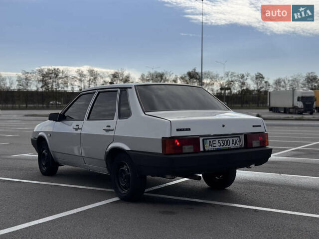 ВАЗ 21099 2005 в Днепре (Днепропетровске) на Automoto.ua Серый ВАЗ 21099, объемом двигателя 1.6 л и пробегом 140 тыс. км за 2500 $, фото 5 на Automoto.ua