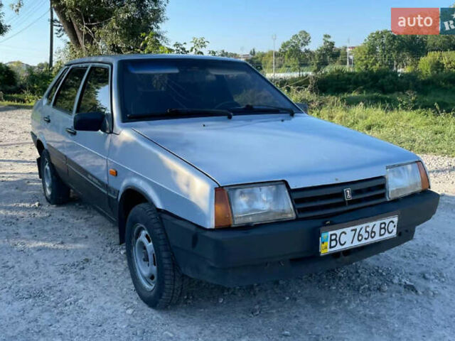 Серый ВАЗ 21099, объемом двигателя 1.5 л и пробегом 204 тыс. км за 899 $, фото 4 на Automoto.ua