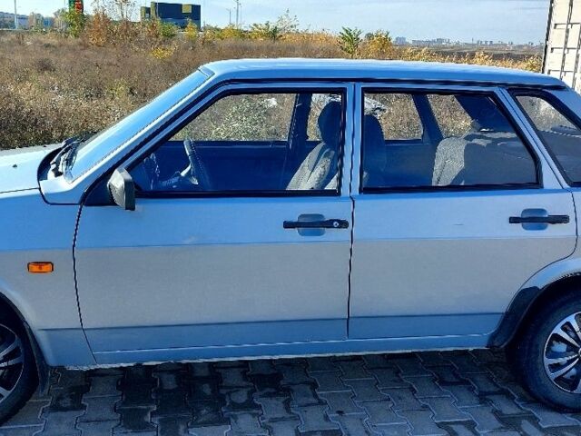 ВАЗ 21099 2005 в Днепре (Днепропетровске) на Automoto.ua Серый ВАЗ 21099, объемом двигателя 1.5 л и пробегом 2 тыс. км за 1400 $, фото 2 на Automoto.ua