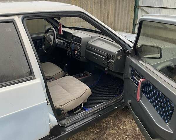 Серый ВАЗ 21099, объемом двигателя 1.5 л и пробегом 1000 тыс. км за 1650 $, фото 1 на Automoto.ua