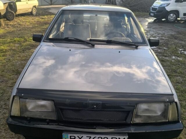 Серый ВАЗ 21099, объемом двигателя 1.5 л и пробегом 200 тыс. км за 1300 $, фото 2 на Automoto.ua