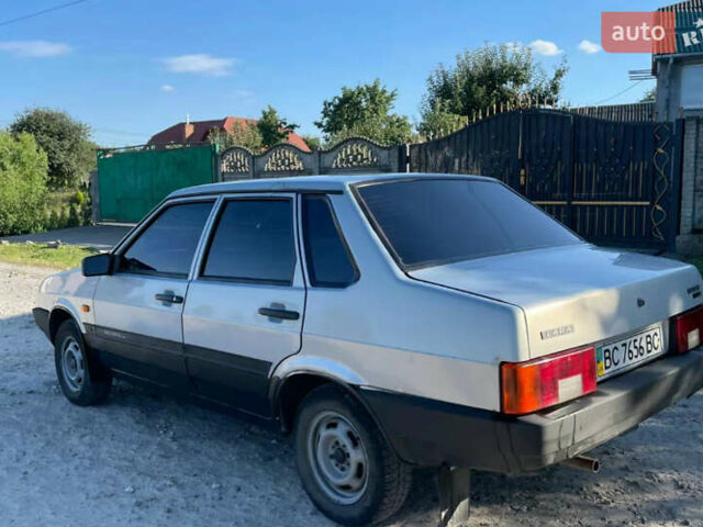 Серый ВАЗ 21099, объемом двигателя 1.5 л и пробегом 204 тыс. км за 899 $, фото 2 на Automoto.ua