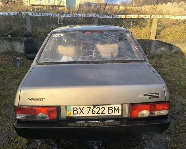 Серый ВАЗ 21099, объемом двигателя 1.5 л и пробегом 200 тыс. км за 1300 $, фото 2 на Automoto.ua