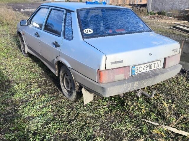 Серый ВАЗ 21099, объемом двигателя 1.5 л и пробегом 200 тыс. км за 1400 $, фото 4 на Automoto.ua