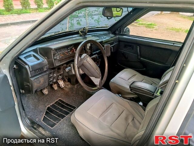 Серый ВАЗ 21099, объемом двигателя 1.5 л и пробегом 0 тыс. км за 1600 $, фото 4 на Automoto.ua